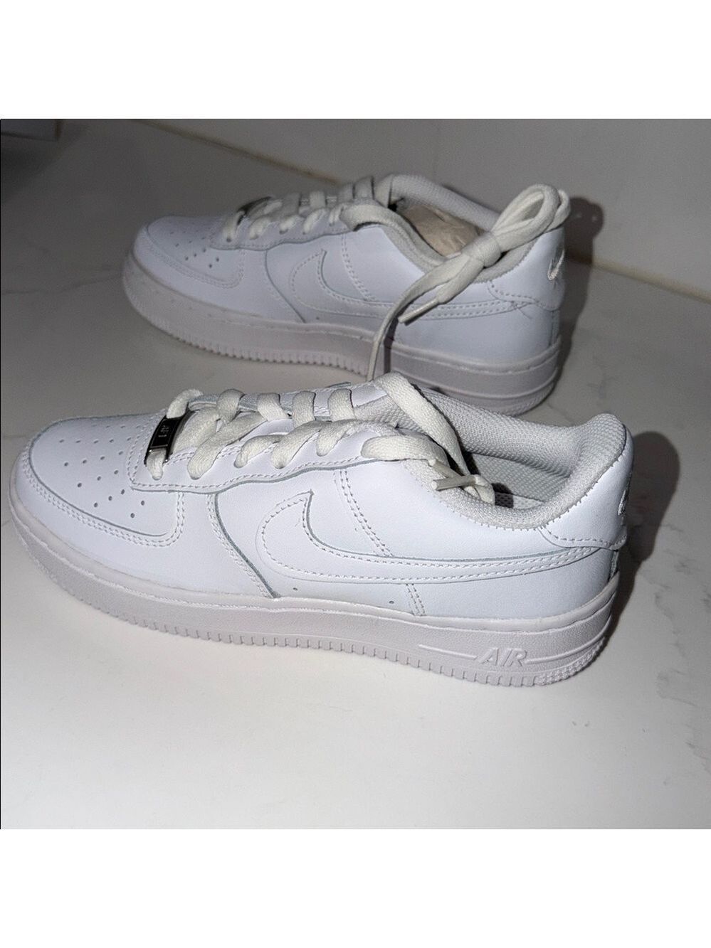 Nike Air Force 1 LE Gray Box